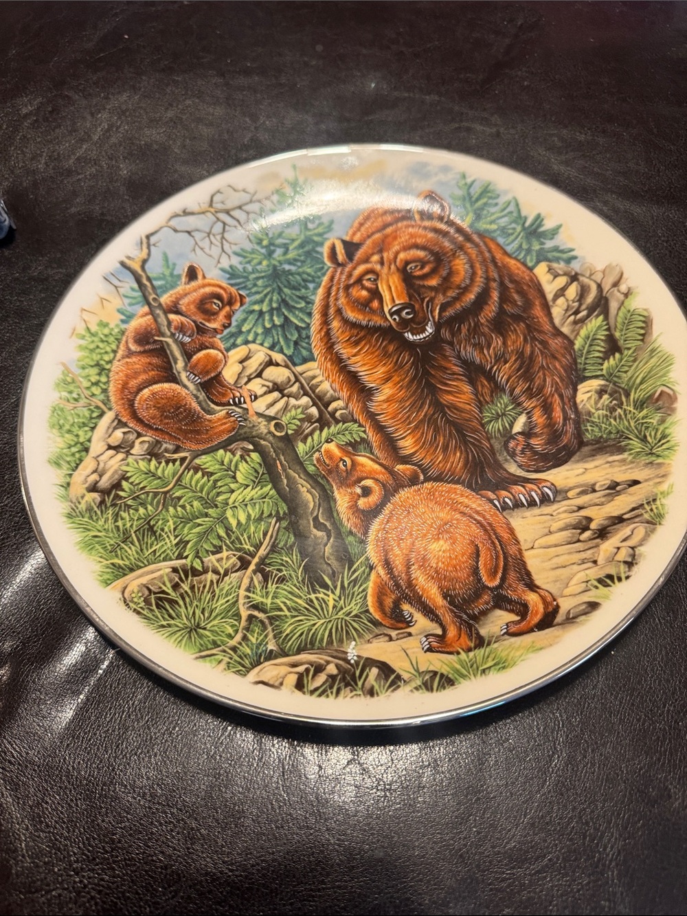 Hand-Painted Bear Family Decorative Ceramic Plate - Brown